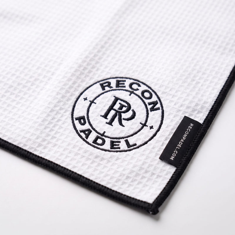 The Magnetic Towel — White